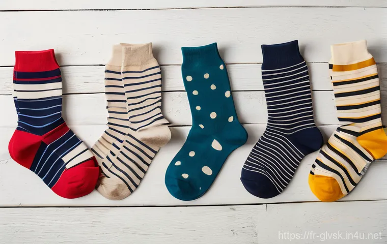 유기농 양말 브랜드 추천 - **Prompt:** A visually engaging montage showcasing the journey of ethical organic cotton socks. One ...